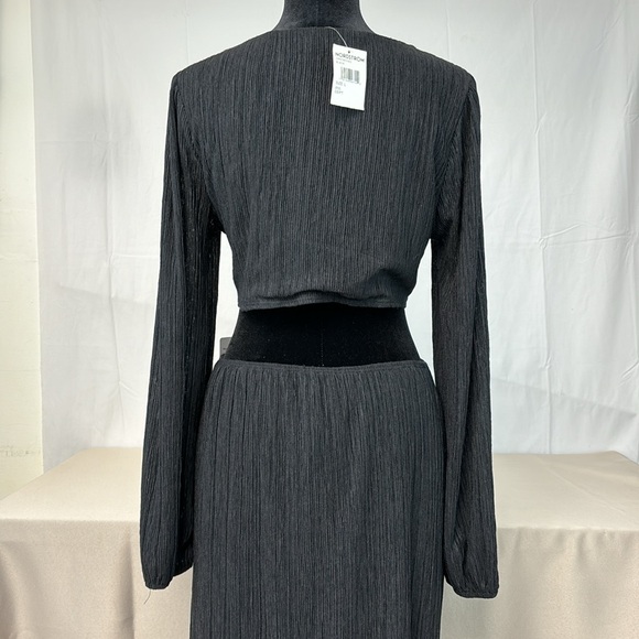 Lush Long Sleeve Twist Front Open Midrift Maxi Dress sz L - Picture 8 of 17